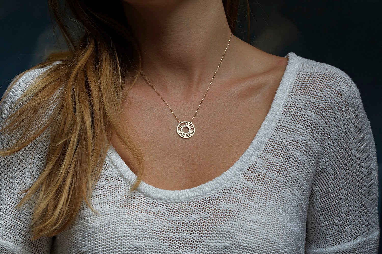 Gold Circle Necklace, Roman Numerals Necklace – Capucinne