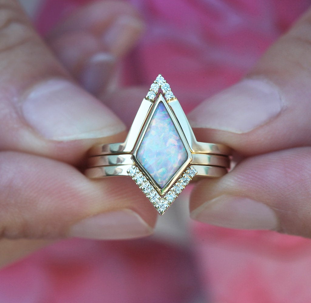 Harriet Kite Opal Ring – Capucinne - Main Image