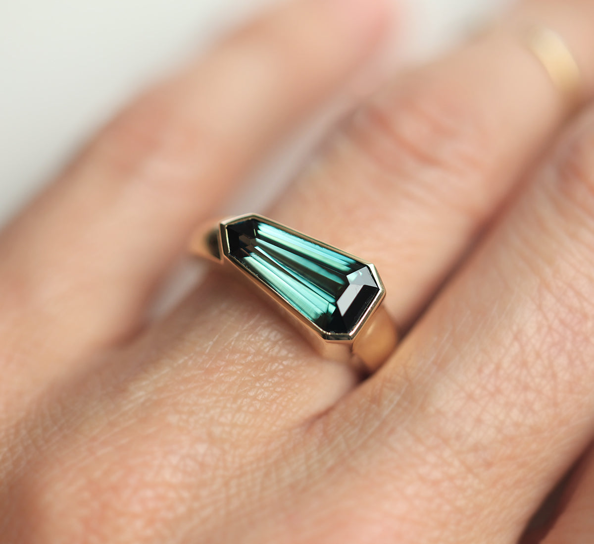 4Ct Shield Cut Teal Sapphire Ring, Unique Geometric Shape Sapphire Solitaire Ring-Capucinne