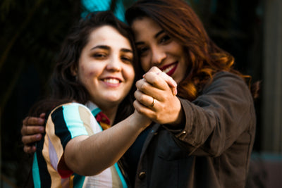 A Guide to Lesbian Engagement Rings: Finding the Perfect Symbol of Love