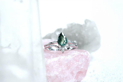 Pear Cut Engagement Rings: Elegant, Modern, and a Little Bold