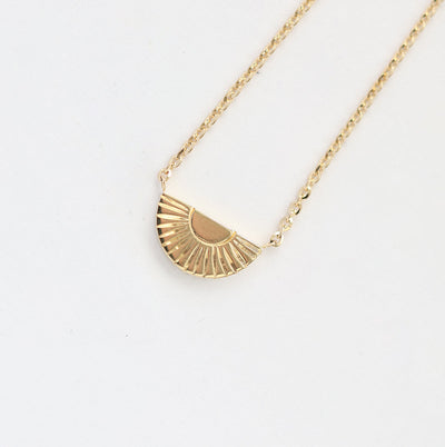 Sunrays gold necklace