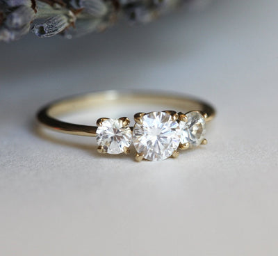 Abby Engagement Ring | diamond/moissanite rings | Capucinne