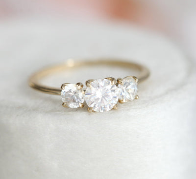 Abby Engagement Ring | diamond/moissanite rings | Capucinne