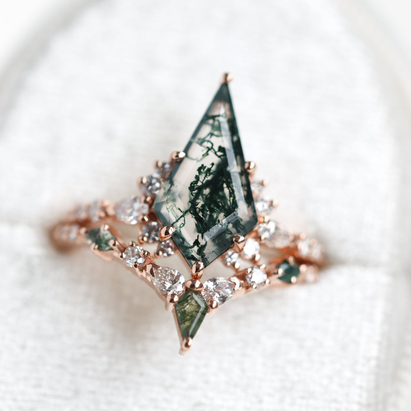 ABIGAIL KITE MOSS AGATE AND DIAMOND SET | Rings | Capucinne