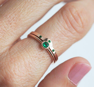 Solitaire Style Green Round Emerald Ring with Crown Band with 3 Smaller Emerald Stones