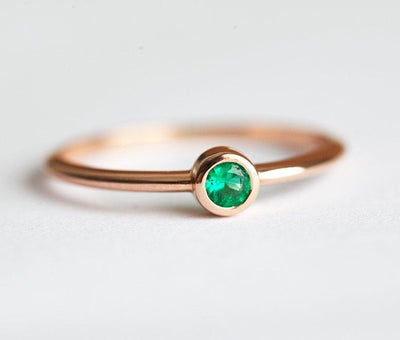 Solitaire Style Green Round Emerald Ring