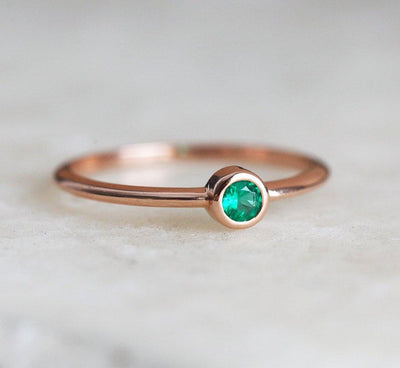 Solitaire Style Green Round Emerald Ring