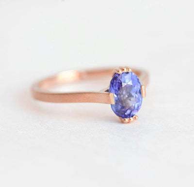 Pink Purple Oval Tanzanite Solitaire Rose Gold Ring