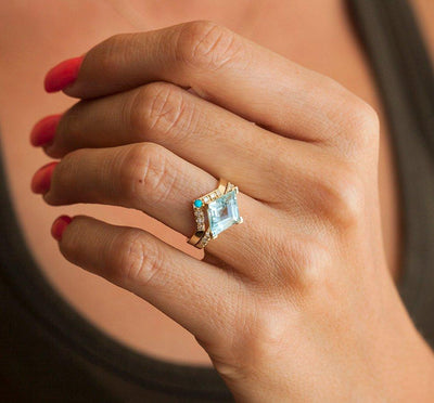 Kite Aquamarine Engagement Ring and V-Shaped Band with White Diamonds and Turquoise