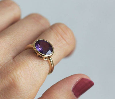 Oval Amethyst Solitaire Gold Ring