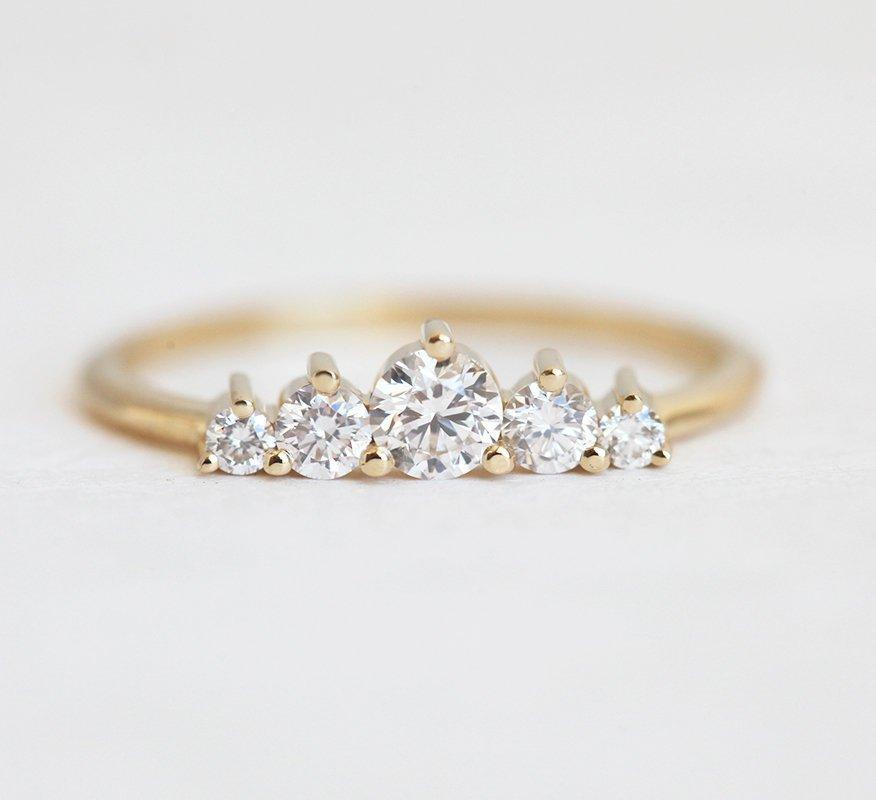 Round White Diamond Traditional Engagement Ring