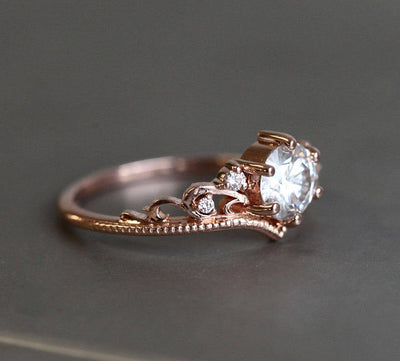 BELLA VINTAGE MOISSANITE AND DIAMOND RING-Capucinne