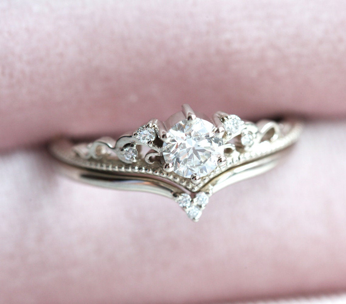 Elegant Round White Diamond Prong Wedding Ring with intricate side White Diamonds