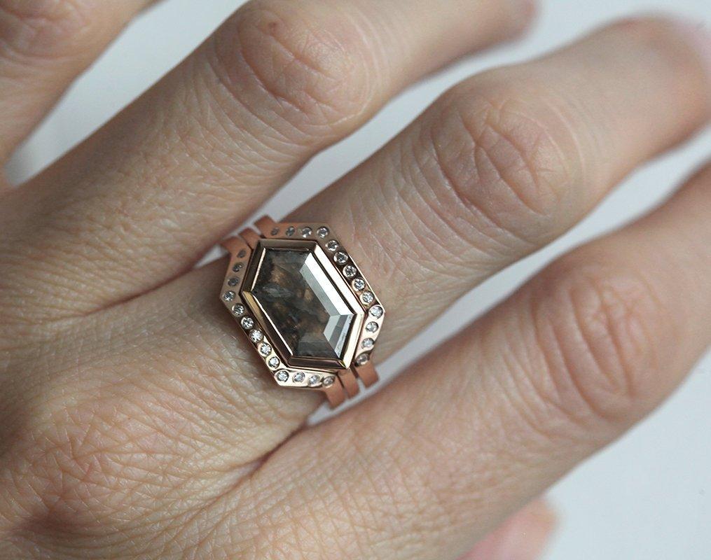 Hexagon Salt & Pepper Diamond Ring Set with Natural White Side Diamonds
