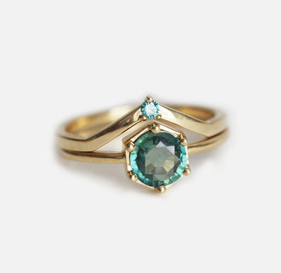Teal Blue Round Diamond Nesting V-Shaped Band with main ring