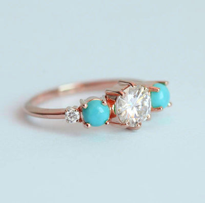 Bowie Round Moissanite Cluster Ring-Capucinne