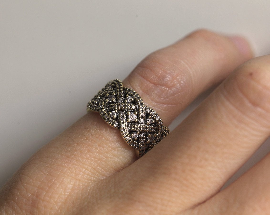 Vintage Looking Braided Wedding Eternity Diamond Ring