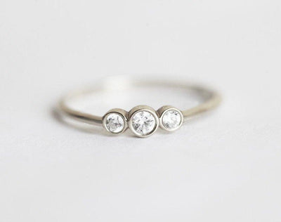 3-Stone Round White Diamond Ring