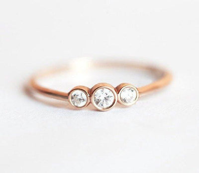 3-Stone Round White Diamond Ring