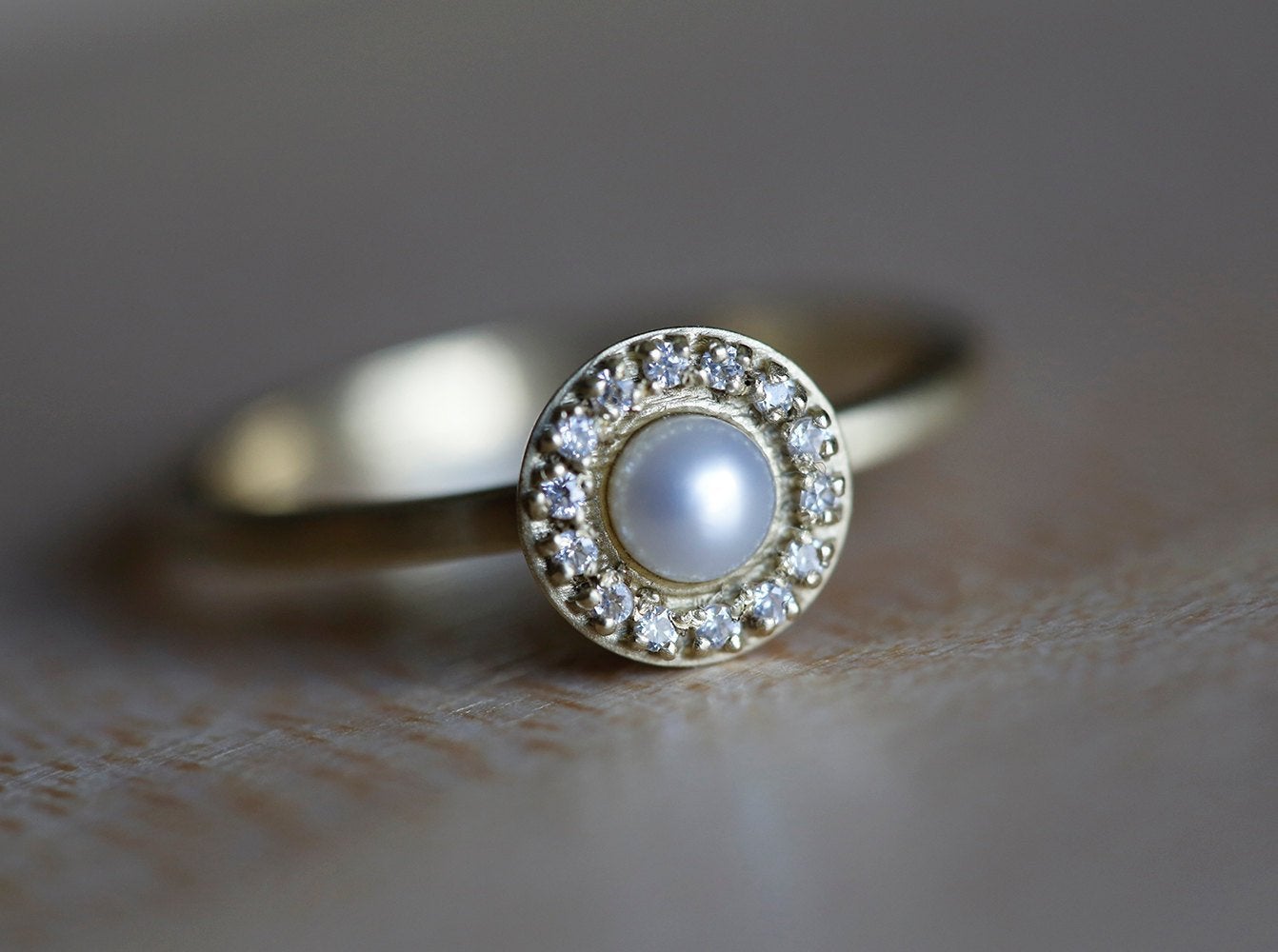 CADENCE ROUND PEARL RING-Capucinne