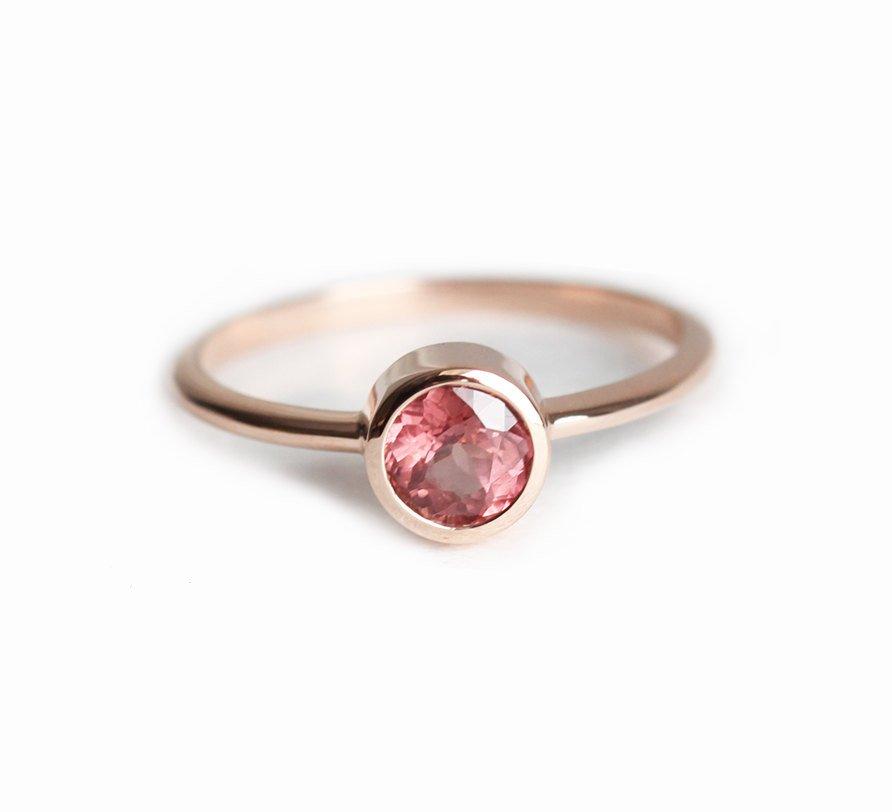 Red Round Solitaire Garnet Gold Ring