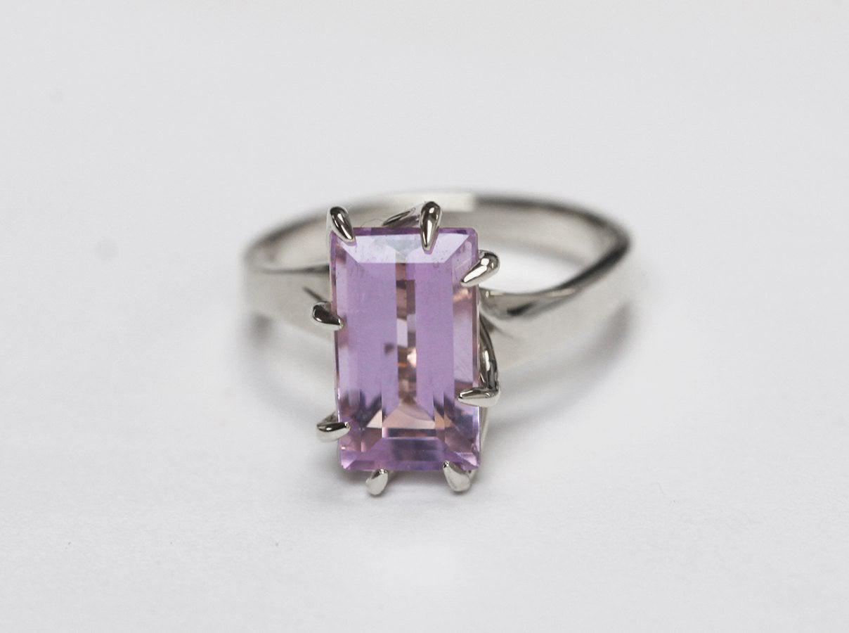 Baguette Amethyst Solitaire Gold Ring with Unique Bezel