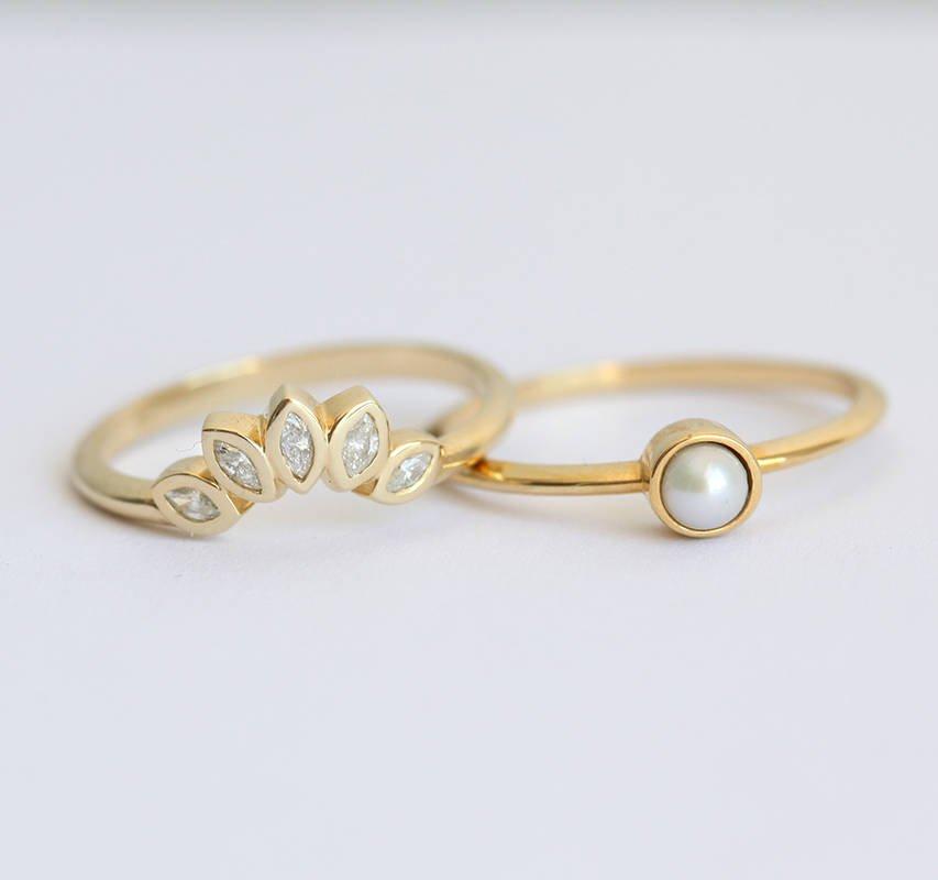 Celia Round Pearl Ring With Diamond Crown Band-Capucinne