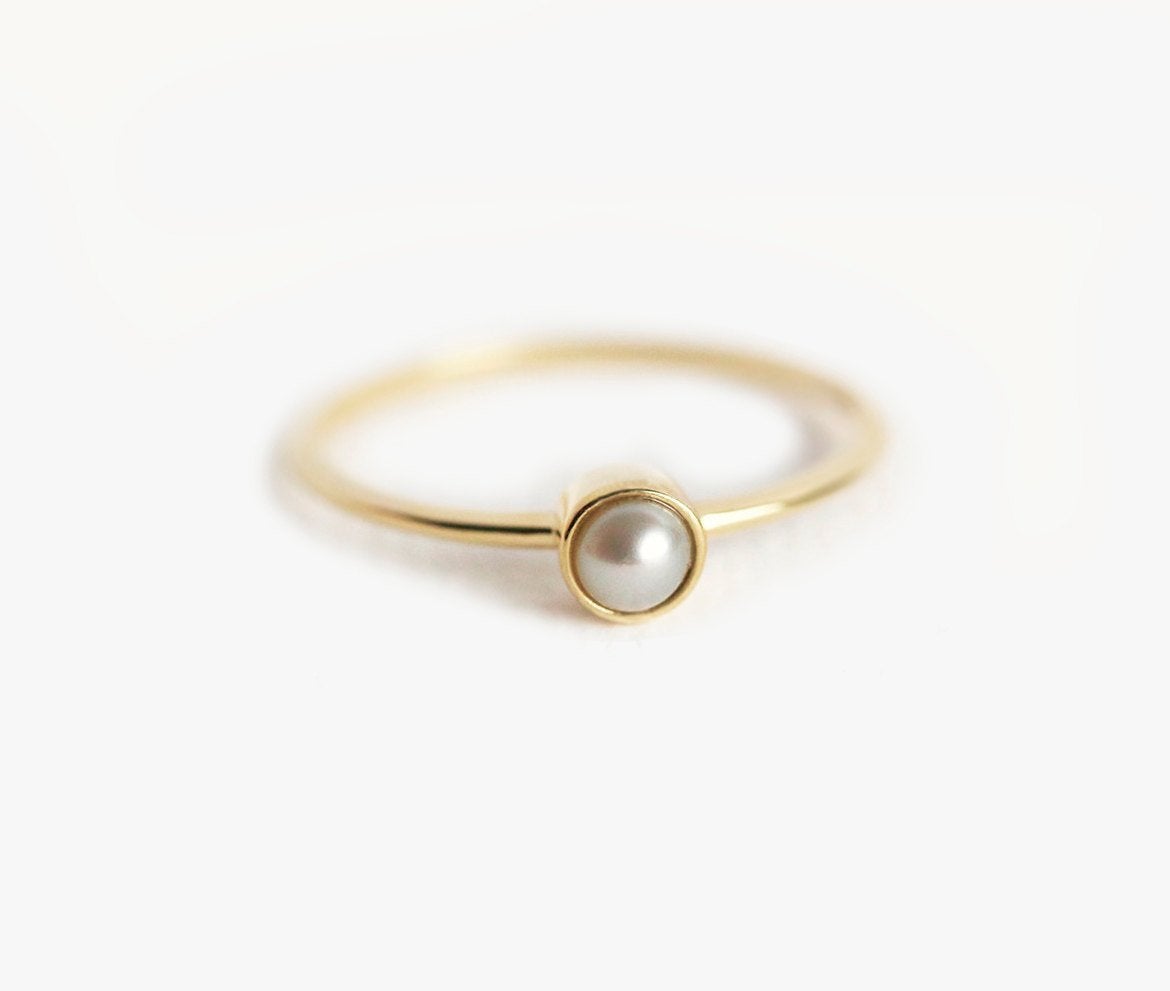 Celia Round Pearl Ring-Capucinne