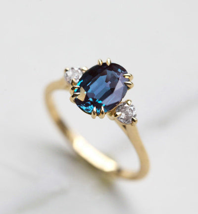 Teal Oval Alexandrite, Yellow Gold Ring with 2 Side Round Salt & Pepper Diamonds