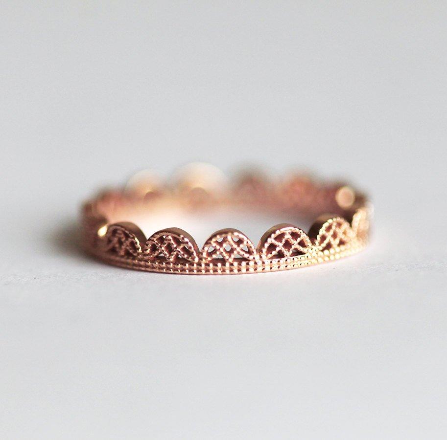 Gold lace filigree wedding ring