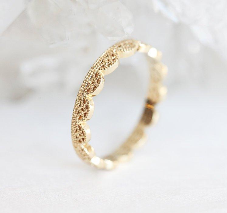 Gold lace filigree wedding ring