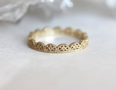 Gold lace filigree wedding ring