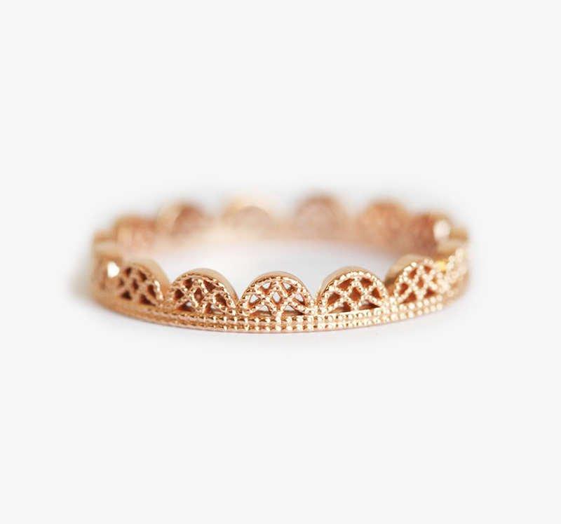 Gold lace filigree wedding ring