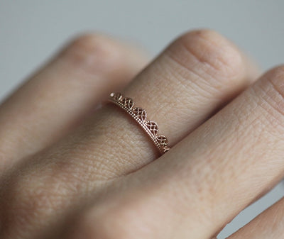 Gold lace filigree wedding ring