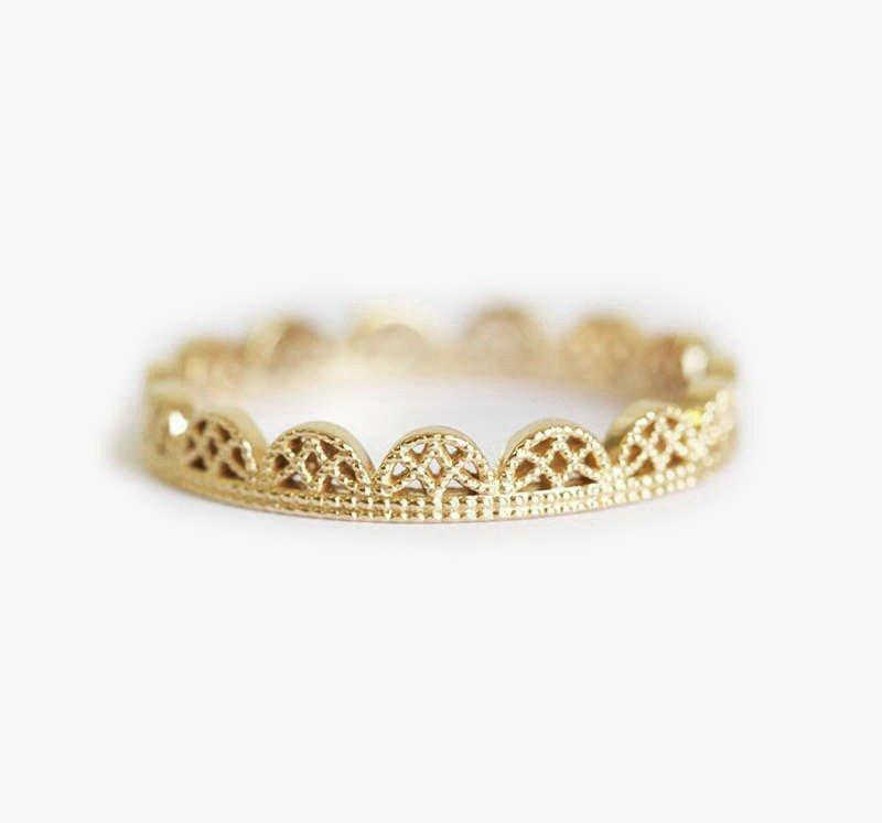 Gold lace filigree wedding ring