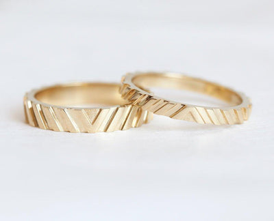 Gold textured wedding band set