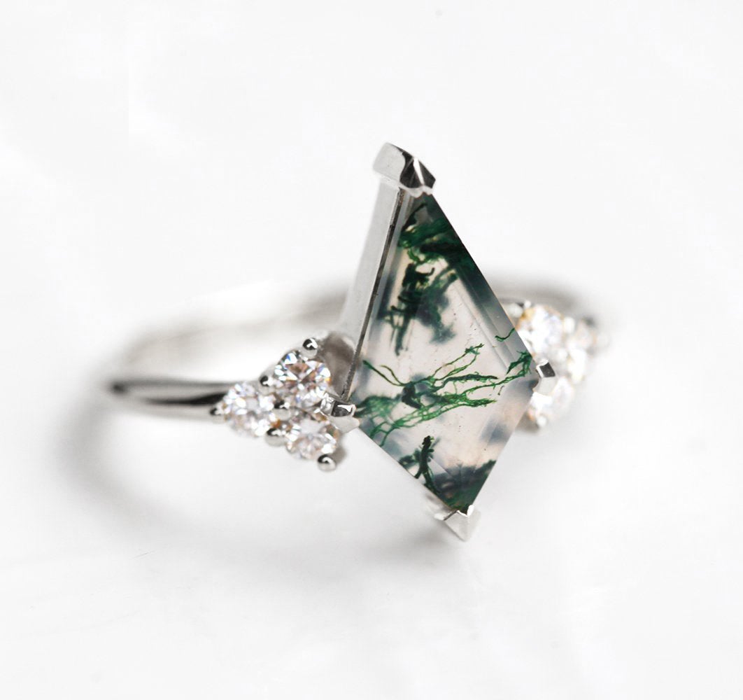 Green Kite Moss Agate, Platinum Ring Set with Accent White Round Diamonds
