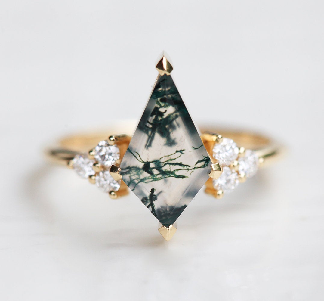 Green Kite Moss Agate Ring with Accent White Round Diamonds