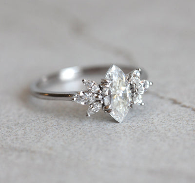 DELLA ENGAGEMENT RING-Capucinne