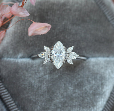 DELLA ENGAGEMENT RING-Capucinne