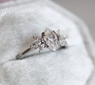 DELLA ENGAGEMENT RING-Capucinne