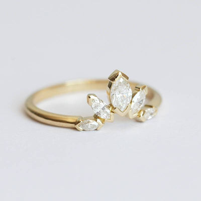 Marquise-Cut White Diamond Ring with 5 diamonds in total