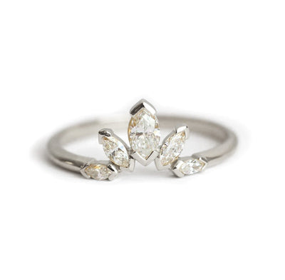 Marquise-Cut White Diamond Ring with 5 diamonds in total
