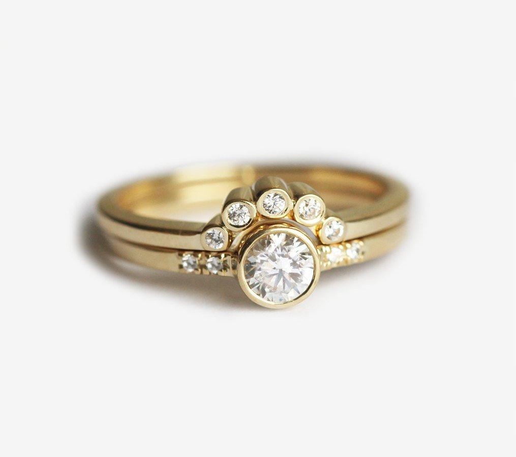 Round White Diamond with side White Diamond Engagement Ring and upper band with White Diamonds