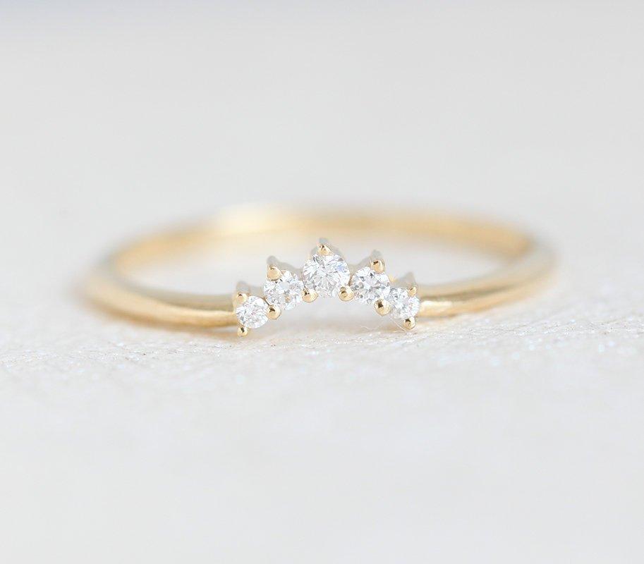 Round White Diamond V-Shaped Gold Ring