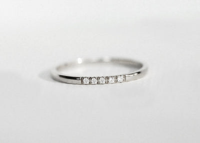 Round White Diamond Simple Wedding Band