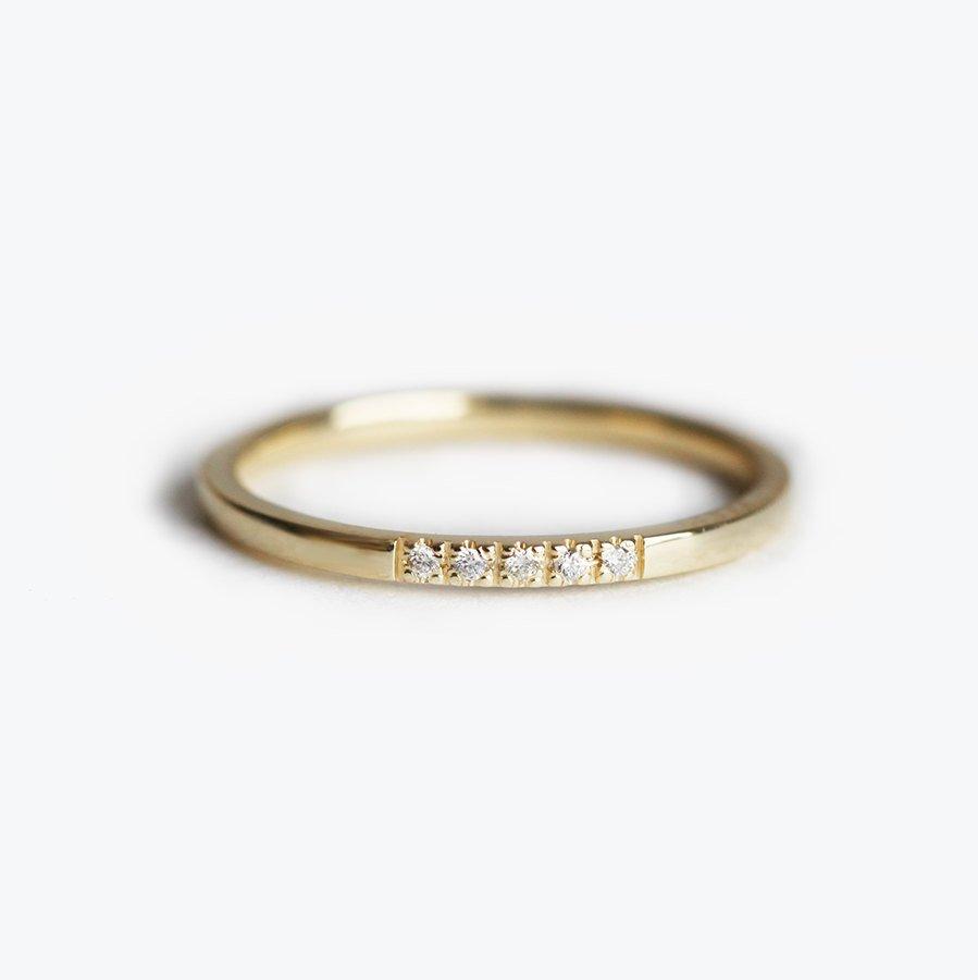 Round White Diamond Simple Wedding Band