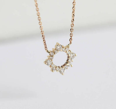 Round White Diamonds forming a Circle on a Chain Necklace