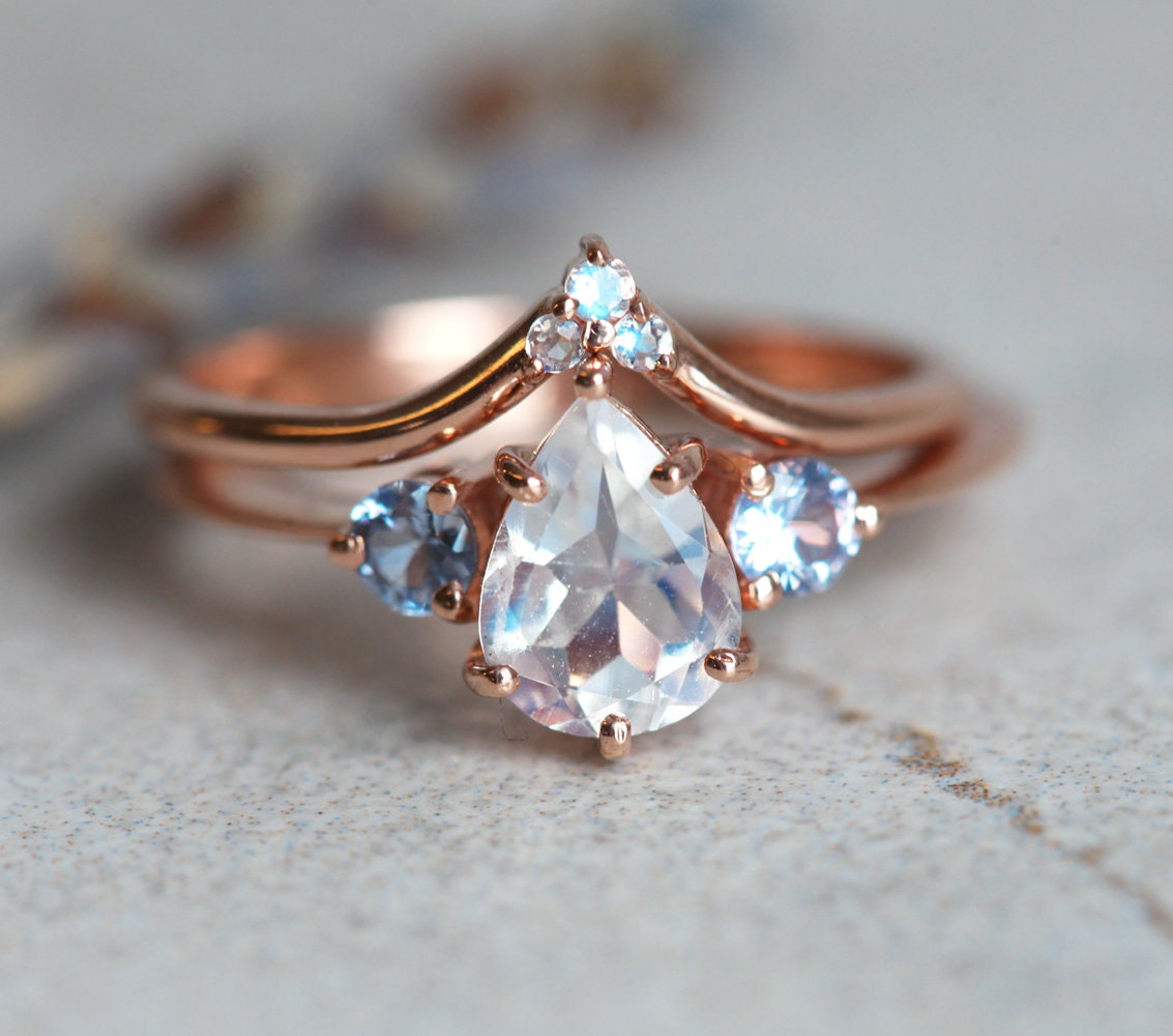 Princess Cut and Round Diamond Chevron V-Shaped Ring with main ring